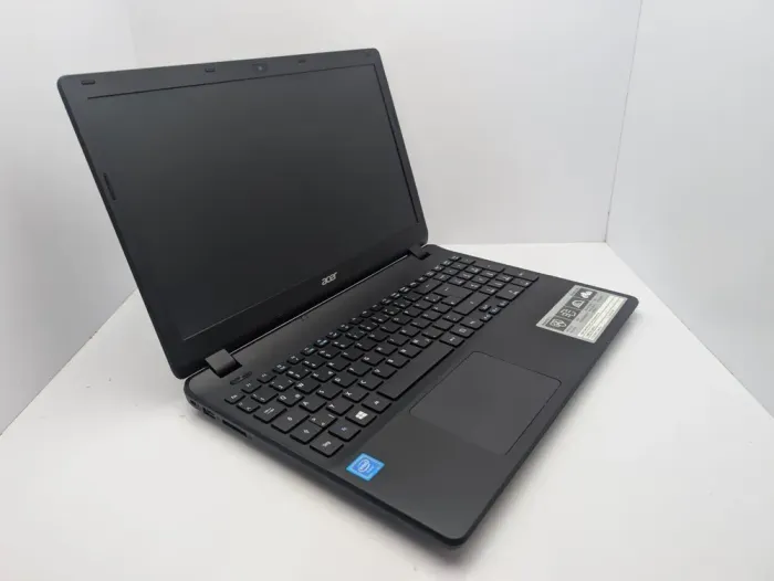 Ноутбук Acer Aspire ES1-531 / 15.6" (1366x768) TN / Intel Celeron N3150 (4 ядра по 1.6 - 2.08 GHz) / 8 GB DDR3 / 120 GB SSD / Intel HD Graphics / WebCam б/в - зображення 3