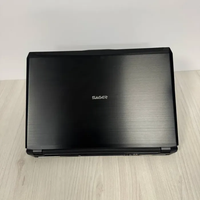 Ігровий ноутбук Clevo Sager P650RP6 / 15.6" (1920x1080) IPS / Intel Core i7-6700HQ (4 (8) ядра по 2.6 - 3.5 GHz) / 16 GB DDR4 / 1000 GB SSD / nVidia GeForce GTX 1060, 6 GB GDDR5, 192-bit / WebCam б/в - зображення 3