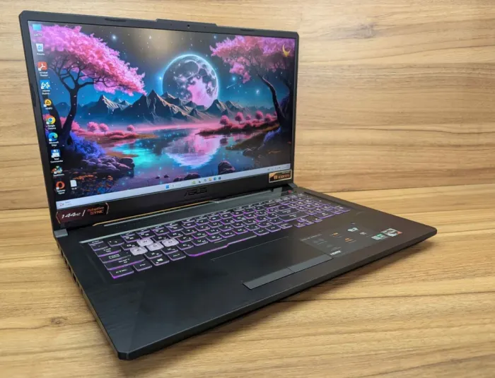 Ігровий ноутбук Asus TUF 706Q / 17.3" (1920x1080) IPS / AMD Ryzen 7 5800H (8 (16) ядер по 3.2 - 4.4 GHz) / 16 GB DDR4 / 512 GB SSD / nVidia GeForce RTX 3050 Ti, 4 GB GDDR6, 128-bit / WebCam / Windows 11 б/в - зображення 4