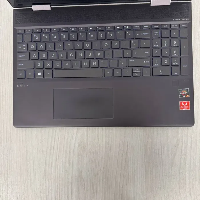 Ультрабук-трансформер Б-клас HP Envy x360 15m-ds0011dx / 15.6" (1920x1080) IPS Touch / AMD Ryzen 5 3500U (4 (8) ядра по 2.1 - 3.7 GHz) / 16 GB DDR4 / 256 GB SSD NVMe / AMD Radeon Vega 8 Graphics / WebCam б/в - зображення 9