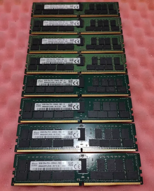 Комплект: Серверна оперативна пам'ять Hynix / 256 GB (8x 32 GB) / 2Rx4 PC4-3200AA / DDR4 ECC / 3200 MHz б/в - зображення 2