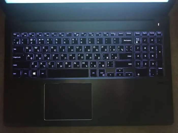 Ноутбук Б-клас Dell Vostro 5568 / 15.6" (1366x768) TN / Intel Core i7-7500U (2 (4) ядра по 2.7 - 3.5 GHz) / 16 GB DDR4 / 256 GB SSD / nVidia GeForce 940MX, 4 GB GDDR5, 64-bit / WebCam б/в - зображення 10