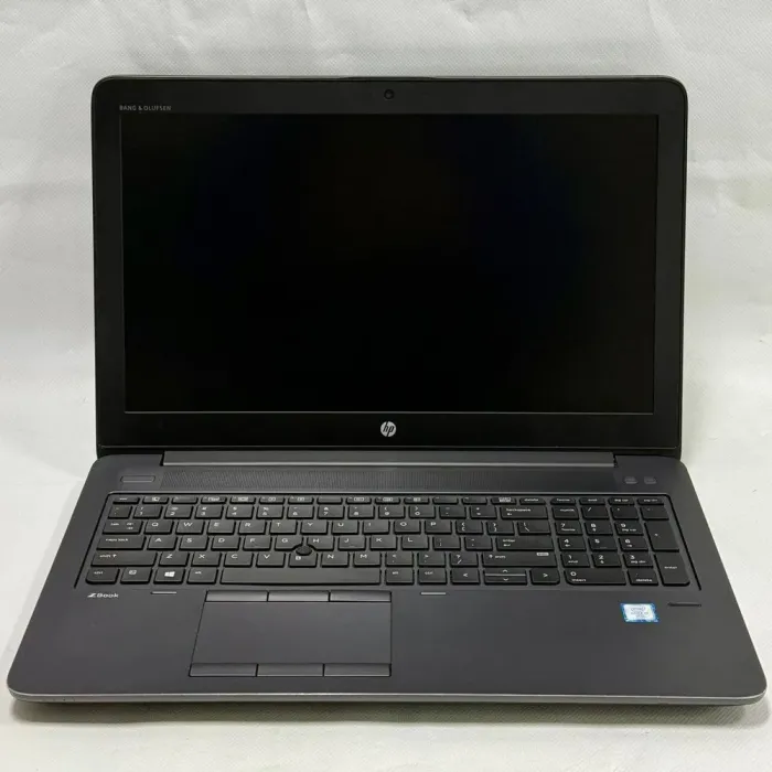 Мобільна робоча станція HP ZBook 15 G3 / 15.6" (1920x1080) TN / Intel Core i7-6820HQ (4 (8) ядра по 2.7 - 3.6 GHz) / 16 GB DDR4 / 512 GB SSD / nVidia Quadro M1000M, 2 GB GDDR5, 128-bit / WebCam / HDMI / Windows 10 Pro б/в - зображення 3