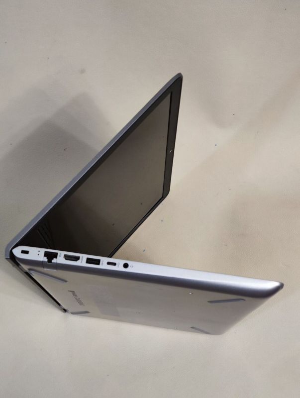 Ноутбук HP Pavilion 15-CC152OD / 15.6" (1366x768) TN / Intel Core i5-8250U (4 (8) ядра по 1.6 - 3.4 GHz) / 16 GB DDR4 / 256 GB SSD / Intel UHD Graphics 620 / WebCam / DVD-ROM б/в - зображення 5