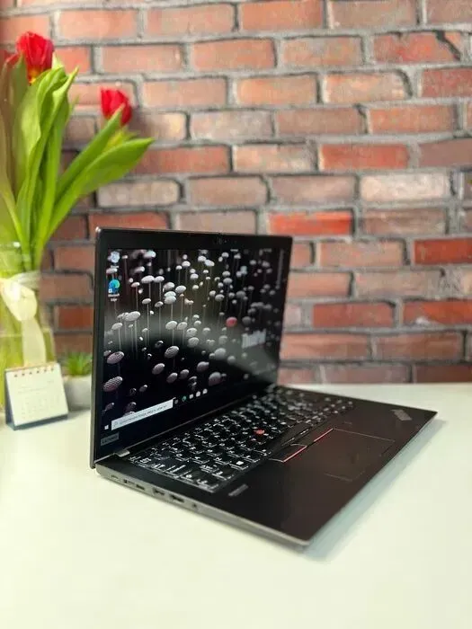 Ультрабук Lenovo ThinkPad X13 Gen 1 / 13.3" (1920x1080) IPS / Intel Core i5-10210U (4 (8) ядра по 1.6 - 4.2 GHz) / 8 GB DDR4 / 256 GB SSD M.2 / Intel UHD Graphics / WebCam б/в - зображення 7