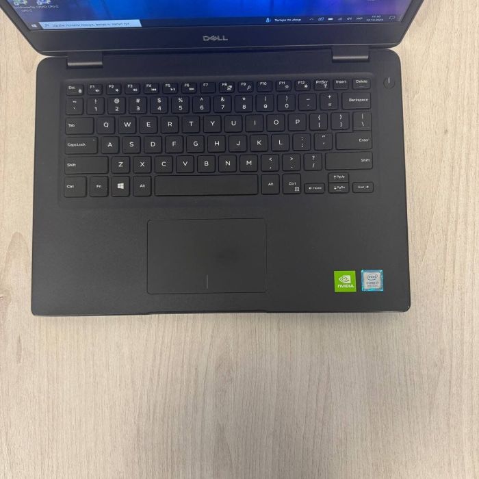 Ноутбук Б-клас Dell Latitude 3400 / 14" (1920х1080) IPS / Intel Core i7-8565U (4 (8) ядра по 1.8 - 4.6 GHz) / 8 GB DDR4 / 256 GB SSD / nVidia GeForce MX130, 2 GB GDDR5, 64-bit / WebCam б/в - зображення 3