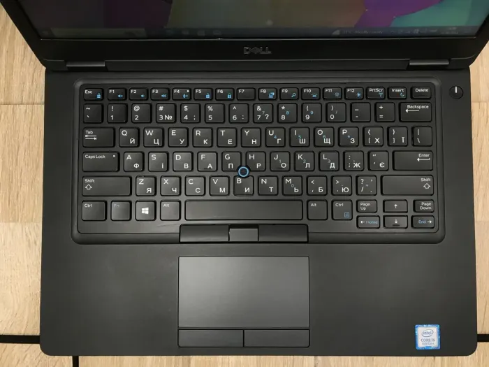 Ноутбук Б-клас Dell Latitude 5490 / 14" (1366x768) TN / Intel Core i5-8250U (4 (8) ядра по 1.6 - 3.4 GHz) / 8 GB DDR4 / 240 GB SSD / Intel UHD Graphics 620 / WebCam / Windows 10 б/в - зображення 4