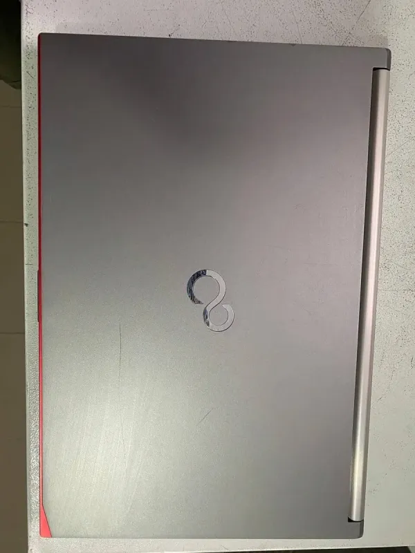 Мобільна робоча станція Fujitsu Celsius H760 / 15.6" (1920x1080) IPS / Intel Core i7-6820HQ (4 (8) ядра по 2.7 - 3.6 GHz) / 16 GB DDR4 / 256 GB SSD / nVidia Quadro M1000M, 2 GB GDDR5, 128-bit / WebCam / DVD-ROM б/в - зображення 7