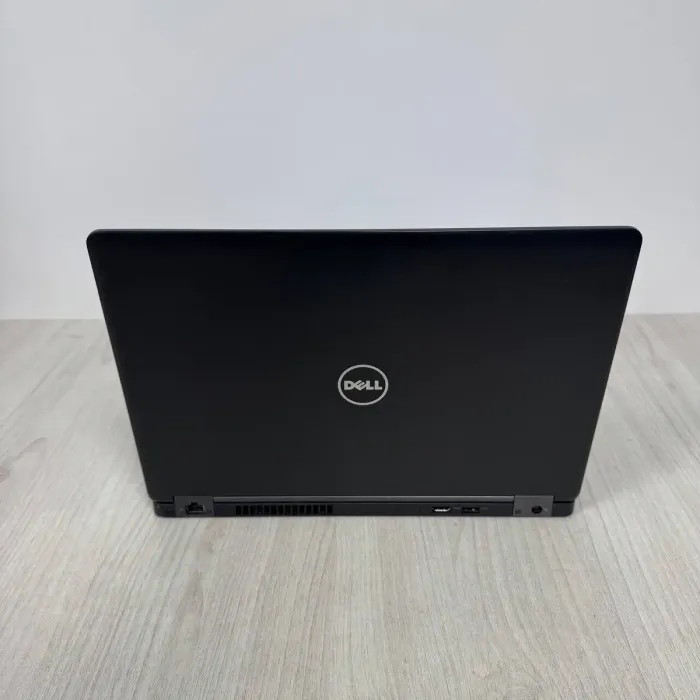 Ультрабук Б-клас Dell Latitude 5480 / 14" (1920x1080) IPS / Intel Core i7-7820HQ (4 (8) ядра по 2.9 - 3.9 GHz) / 8 GB DDR4 / 128 GB SSD M.2 / nVidia GeForce 930MX, 2 GB DDR3, 64-bit / WebCam б/в - зображення 3
