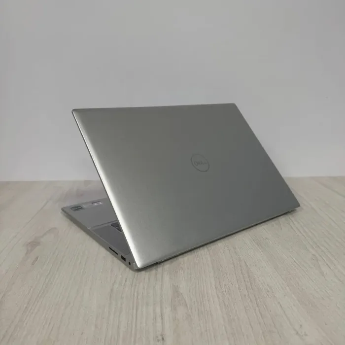 Ультрабук Dell Inspiron 5630 / 16" (1920x1080) IPS Touch / Intel Core i7-1360P (12 (16) ядер по 2.2 - 5.0 GHz) / 16 GB DDR5 / 1000 GB SSD / Intel Iris Xe Graphics / WebCam б/в - зображення 8