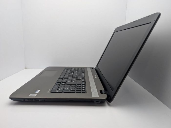 Ноутбук Medion Akoya E7225 / 17.3" (1600x900) TN / Intel Celeron N2840 (2 ядра по 2.16 - 2.58 GHz) / 8 GB DDR3 / 120 GB SSD / Intel HD Graphics / WebCam / DVD-ROM / АКБ не тримає б/в - зображення 5