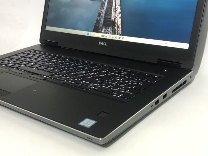 Мобільна робоча станція Б-класу Dell Precision 7730 / 17,3" (1920x1080) IPS / Intel Core i7-8750H (6 (12) ядер по 2,2 - 4,1 ГГц) / 32 ГБ DDR4 / 512 ГБ SSD NVMe / nVidia Quadro P3200, 6 ГБ GDDR5, 192-біт / Win 11 Pro б/в - зображення 8