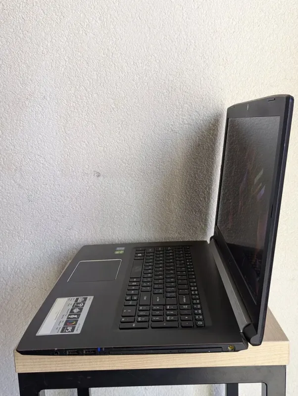 Ноутбук Acer Aspire 5 A517-51G / 17.3" (1920x1080) TN / Intel Core i7-8550U (4 (8) ядра по 1.8 - 4.0 GHz) / 12 GB DDR4 / 128 GB SSD + 500 GB HDD / nVidia GeForce MX130, 2 GB GDDR5, 64-bit / WebCam / DVD-ROM б/в - зображення 6