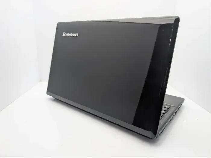 Ноутбук Lenovo IdeaPad G585 / 15.6" (1366x768) TN / AMD E1-1200 (2 ядра по 1.4 GHz) / 6 GB DDR3 / 500 GB HDD / AMD Radeon HD 7310 Graphics / WebCam / DVD-ROM б/в - зображення 8