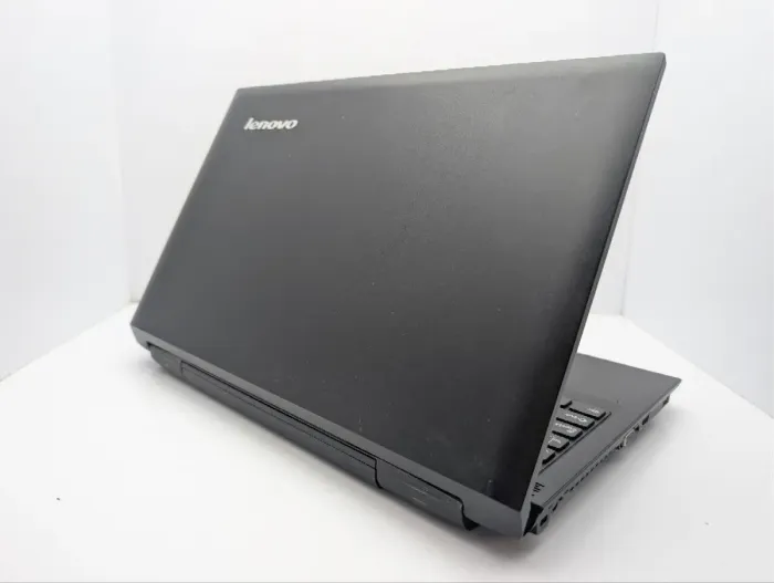 Ноутбук Lenovo B570e / 15.6" (1366x768) TN / Intel Core i3-2330M (2 (4) ядра по 2.2 GHz) / 8 GB DDR3 / 128 GB SSD / Intel HD Graphics 3000 / WebCam / DVD-ROM б/в - зображення 8