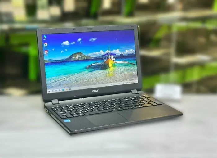 Ноутбук Б-клас Acer Extensa EX2530 / 15.6" (1366x768) TN / Intel Pentium 3558U (2 ядра по 1.7 GHz) / 8 GB DDR3 / 128 GB SSD / Intel HD Graphics / WebCam / Win 10 Home  б/в - зображення 2