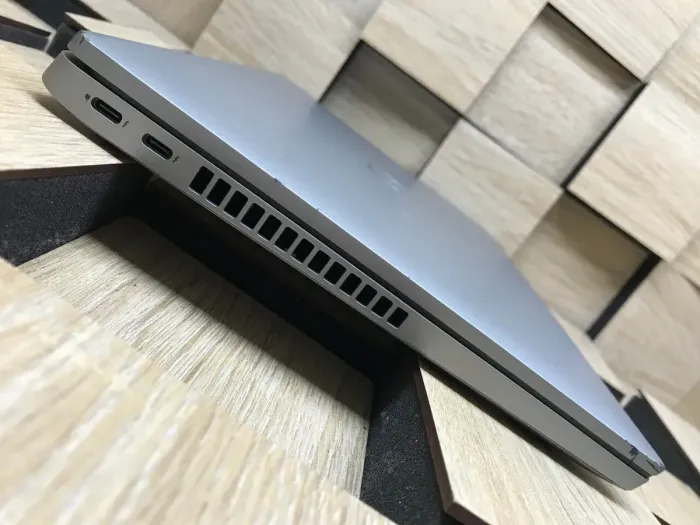 Ультрабук Б-клас Dell Latitude 5420 / 14" (1920x1080) IPS / Intel Core i5-1145G7 (4 (8) ядра по 2.6 - 4.4 GHz) / 8 GB DDR4 / 256 GB SSD / Intel Iris Xe Graphics / WebCam / HDMI / Windows 10 б/в - зображення 5