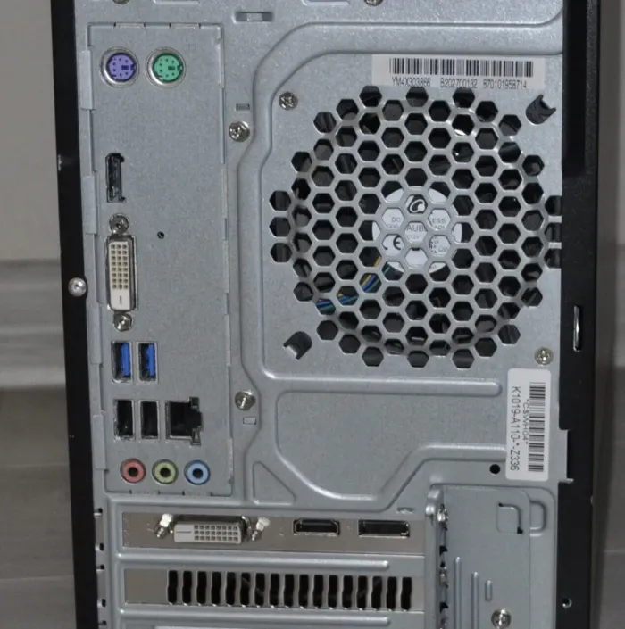 Комп'ютер Fujitsu Esprimo P556 E85+ Tower / Intel Core i3-6100 (2 (4) ядра по 3.7 GHz) / 16 GB DDR4 / 480 GB SSD / AMD Radeon RX 550, 4 GB GDDR5, 128-bit / Windows 11 Pro б/в - зображення 7