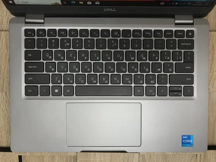 Ультрабук Б-клас Dell Latitude 5320 / 13.3" (1920x1080) IPS / Intel Core i5-1135G7 (4 (8) ядра по 2.4 - 4.2 GHz) / 8 GB DDR4 / 256 GB SSD M.2 / Intel Iris X Graphics / WebCam / Windows 10 б/в - зображення 4