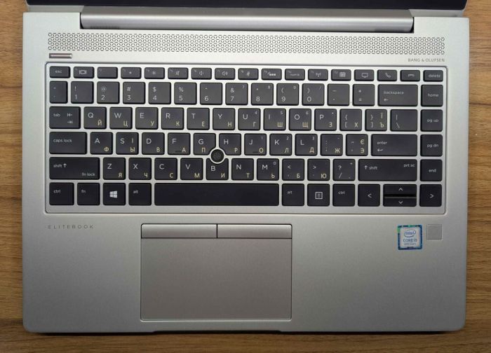 Ультрабук Б-клас HP EliteBook 840 G6 / 14" (1920x1080) IPS / Intel Core i5-8265U (4 (8) ядра по 1.6 - 3.9 GHz) / 16 GB DDR4 / 512 GB SSD / Intel UHD Graphics 620 / TouchID / WebCam / Windows 10 б/в - изображение 4