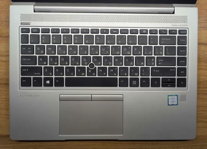 Ультрабук Б-клас HP EliteBook 840 G6 / 14" (1920x1080) IPS / Intel Core i5-8265U (4 (8) ядра по 1.6 - 3.9 GHz) / 16 GB DDR4 / 512 GB SSD / Intel UHD Graphics 620 / TouchID / WebCam / Windows 10 б/в - зображення 4