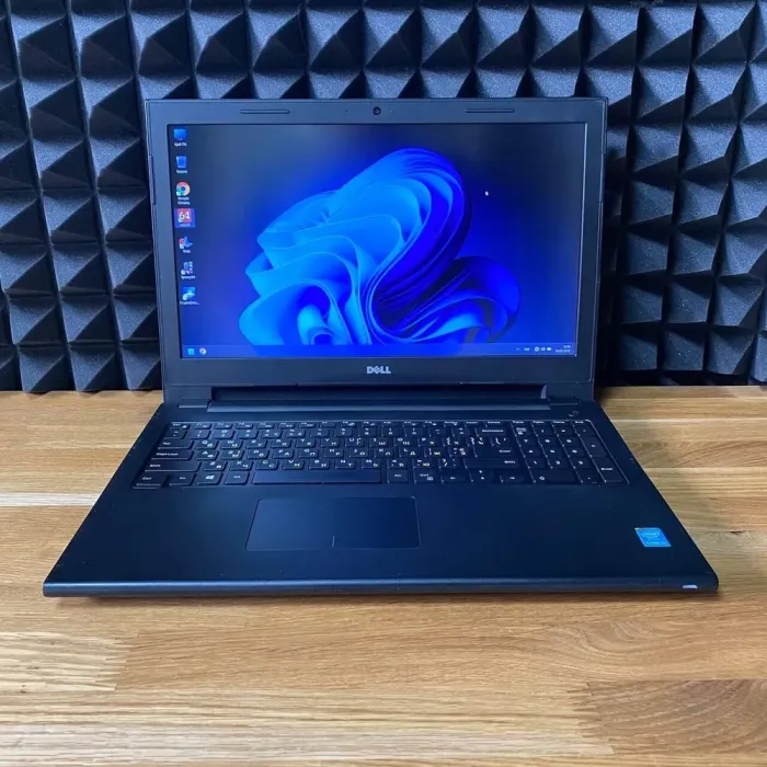 Ноутбук Б-клас Dell Inspiron 15 7537 / 15.6" (1920x1080) TN / Intel Core i5-4210U (2 (4) ядра по 1.7 - 2.7 GHz) / 8 GB DDR3 / 128 GB SSD / Intel HD Graphics 4400 / WebCam / DVD-ROM б/в - зображення 2