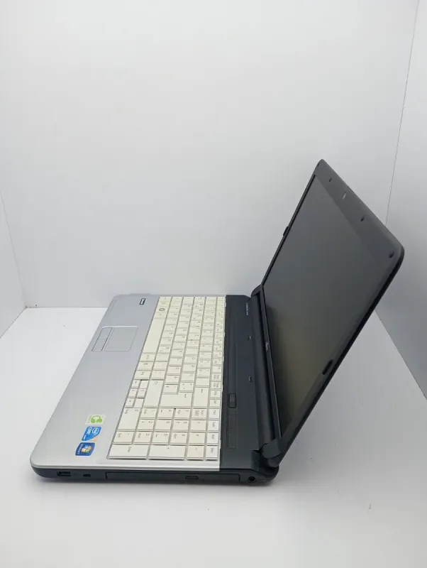 Ноутбук Fujitsu LifeBook A530 / 15.6" (1366x768) TN / Intel Core i3-350M (2 (4) ядра по 2.26 GHz) / 8 GB DDR3 / 250 GB HDD / Intel HD Graphics / WebCam б/в - зображення 4