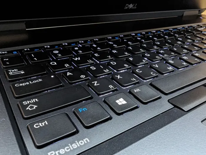 Ноутбук робоча станція Dell Precision 7730 / 17.3" (1920x1080) IPS / Intel Core i5-8400H (4 (8) ядра по 2.5 - 4.2 GHz) / 16 GB DDR4 / 512 GB SSD / nVidia Quadro P3200, 6 GB GDDR5, 192-bit / Windows 10 б/в - зображення 6