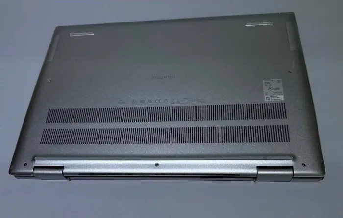 Ноутбук-трансформер Dell Inspiron 16 7630 2в1 / 16" (1920x1200) IPS Touch / Intel Core i7-1360P (12 (16) ядер по 3.7 - 5.0 GHz) / 16 GB DDR5 / 1000 GB SSD / Intel Iris XE Graphics / WebCam б/в - зображення 5