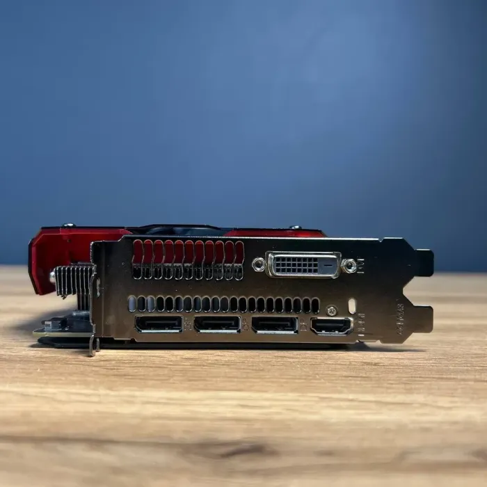 Дискретна відеокарта PowerColor AMD Radeon RX 580, 8 GB GDDR5, 256-bit / 1x DVI, 1x HDMI, 3x DisplayPort б/в - зображення 3