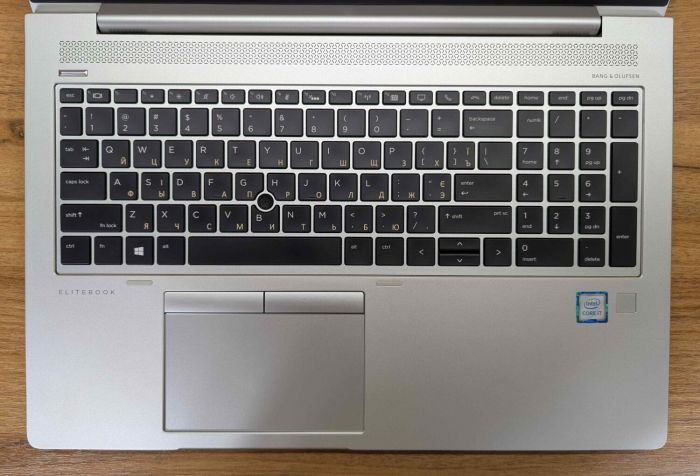 Ультрабук HP EliteBook 850 G6 / 15.6" (1920x1080) IPS / Intel Core i7-8565U (4 (8) ядра по 1.8 - 4.6 GHz) / 16 GB DDR4 / 512 GB SSD / Intel UHD Graphics / WebCam / TouchID / Windows 10 б/в - зображення 3