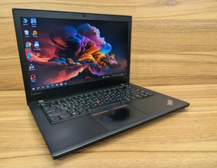 Ультрабук Б-клас Lenovo ThinkPad T470 / 14" (1920x1080) IPS / Intel Core i5-6300U (2 (4) ядра по 2.4 - 3.0 GHz) / 16 GB DDR4 / 512 GB SSD / Intel HD Graphics 520 / WebCam / TouchID / Windows 10 б/в - зображення 4
