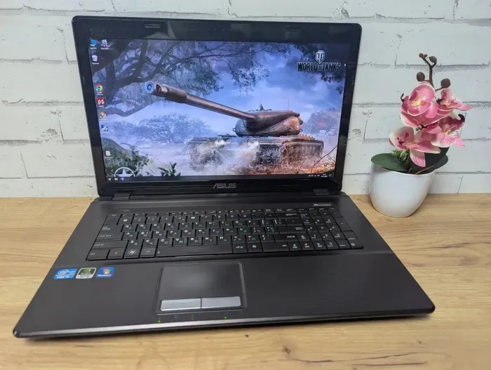 Ноутбук Б-клас Asus K73S / 17.3" (1920x1080) TN / Intel Core i3-2350M (2 (4) ядра по 2.3 GHz) / 8 GB DDR3 / 128 GB SSD + 750 GB HDD / nVidia GeForce GT 610M, 1 GB GDDR3, 64-bit / WebCam б/в - зображення 2