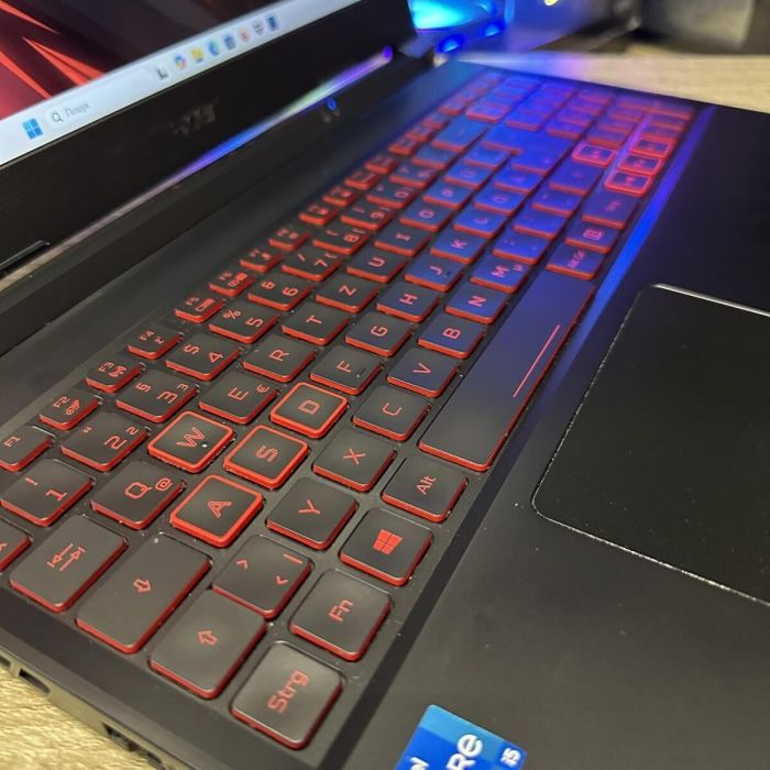 Ігровий ноутбук Acer Nitro 5 AN517-53 / 17.3" (1920x1080) IPS / Intel Core i5-11300H (4 (8) ядра по 2.6 - 4.4 GHz) / 16 GB DDR4 / 512 GB SSD M.2 / nVidia GeForce RTX 3050, 4 GB GDDR6, 128-bit / WebCam б/в - зображення 3