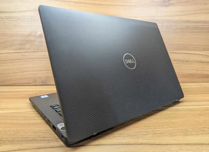 Ультрабук Dell Latitude 7400 / 14" (1920x1080) IPS / Intel Core i5-8365U (4 (8) ядра по 1.6 - 4.1 GHz) / 16 GB DDR4 / 512 GB SSD / Intel UHD Graphics / WebCam / TouchID / Windows 10 б/в - зображення 7