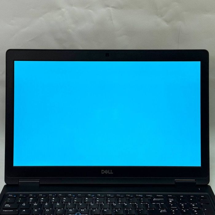 Ноутбук Б-клас Dell Latitude 5590 / 15.6" (1920x1080) IPS Touch / Intel Core i7-8650U (4 (8) ядра по 1.9 - 4.2 GHz) / 16 GB DDR4 / 256 GB SSD / Intel UHD Graphics 620 / WebCam / Windows 11 Pro б/в - зображення 5