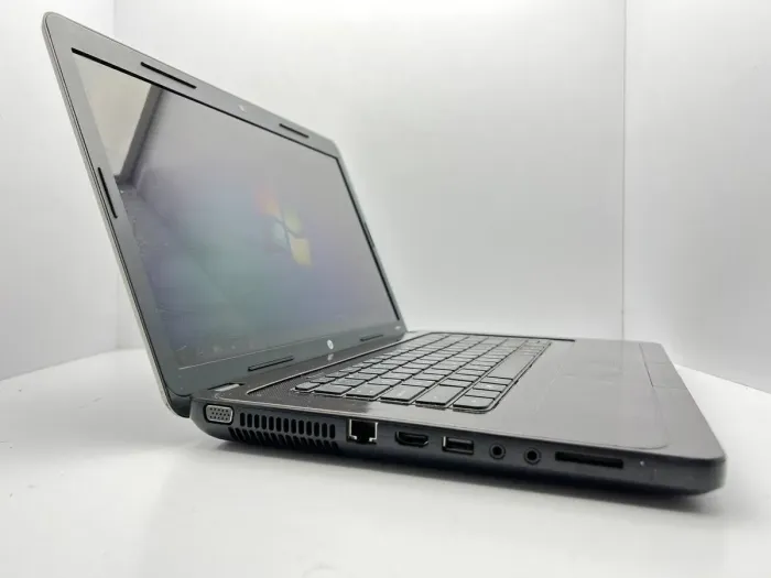 Ноутбук Б-клас HP 635 / 15.6" (1366x768) TN / AMD E-350 (2 ядра по 1.6 GHz) / 4 GB DDR3 / 120 GB SSD / AMD Radeon HD 6310 Graphics / WebCam б/в - зображення 3