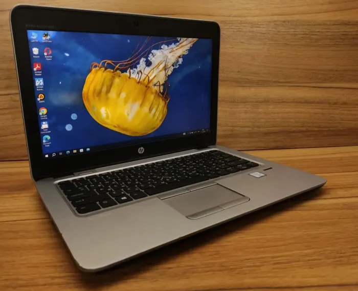 Нетбук HP EliteBook 820 G3 / 12.5" (1920x1080) IPS / Intel Core i5-6300U (2 (4) ядра по 2.4-3 GHz) / 8 GB DDR4 / 256 GB SSD / Intel HD Graphics 520 / WebCam / Fingerprint / Win 10 б/в - зображення 4