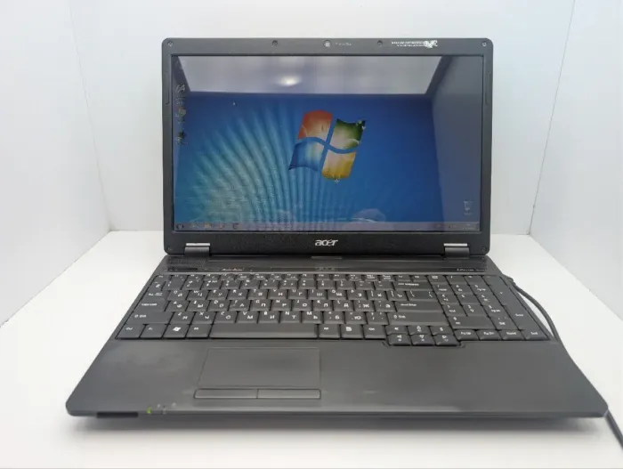 Ноутбук Acer Extensa 5635G / 15.6" (1366x768) TN / Intel Core 2 Duo T6600 (2 ядра по 2.2 GHz) / 6 GB DDR3 / 500 GB HDD / Intel Graphics / WebCam / DVD-ROM / Без АКБ б/в - зображення 2