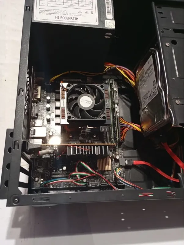 ПК Б-клас QUBE QB05M Tower / AMD Athlon X4 840 (4 ядра по 3.1 - 3.8 GHz) / 8 GB DDR3 / 500 GB HDD / AMD Radeon R7 240, 2 GB DDR3, 128-bit / 400W б/в - зображення 6