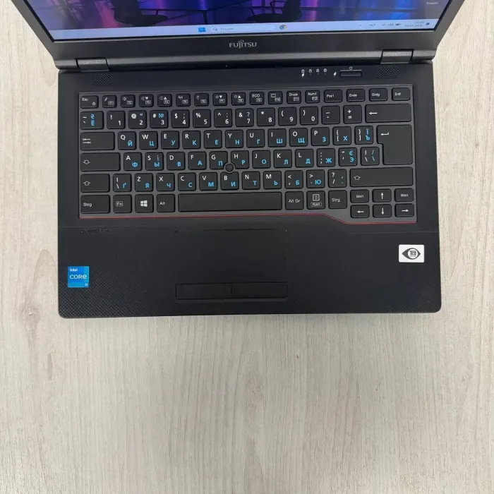 Ноутбук Fujitsu LifeBook E5411 / 14" (1920x1080) IPS / Intel Core i3-1115G4 (2 (4) ядра по 1.7 - 4.1 GHz) / 16 GB DDR4 / 256 GB SSD / Intel UHD Graphics / WebCam б/в - зображення 3