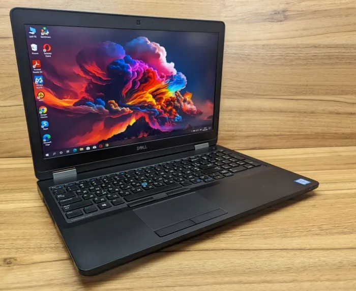 Ноутбук Dell Latitude E5570 / 15.6" (1920x1080) IPS / Intel Core i5-6300U (2 (4) ядра по 2.4 - 3.0 GHz) / 8 GB DDR4 / 256 GB SSD / Intel HD Graphics 520 / WebCam / Windows 10 б/в - зображення 4