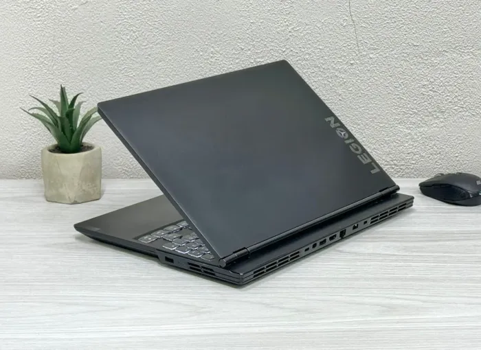 Ігровий ноутбук Lenovo Legion Y540-15IRH / 15.6" (1920x1080) IPS / Intel Core i7-9750H (6 (12) ядер по 2.6 - 4.5 GHz) / 16 GB DDR4 / 256 GB SSD + 500 GB HDD / nVidia GeForce RTX 2060, 6 GB GDDR6, 192-bit / WebCam / Win 11 Home б/в - зображення 8