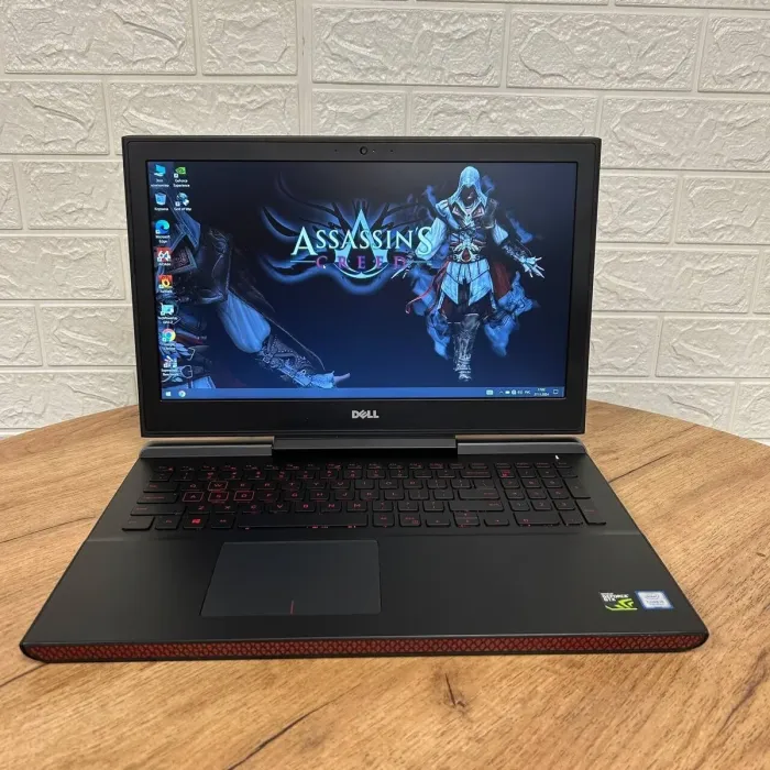 Ігровий ноутбук Б-клас Dell Inspiron 15 Gaming 7567 / 15.6" (1920x1080) TN / Intel Core i5-7300HQ (4 ядра по 2.5 - 3.5 GHz) / 16 GB DDR4 / 1000 GB SSD / nVidia GeForce GTX 1050, 4 GB GDDR5, 128-bit / WebCam б/в - зображення 2