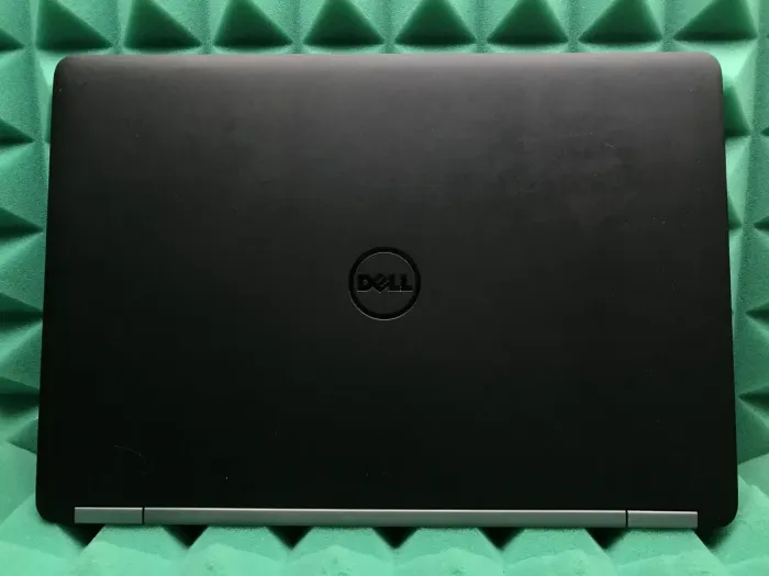 Ультрабук Б-клас Dell Latitude E7470 / 14" (1920x1080) IPS / Intel Core i7-6600U (2 (4) ядра по 2.6 - 3.4 GHz) / 8 GB DDR4 / 256 GB SSD / Intel HD Graphics 520 / WebCam / HDMI / Windows 10 б/в - зображення 5