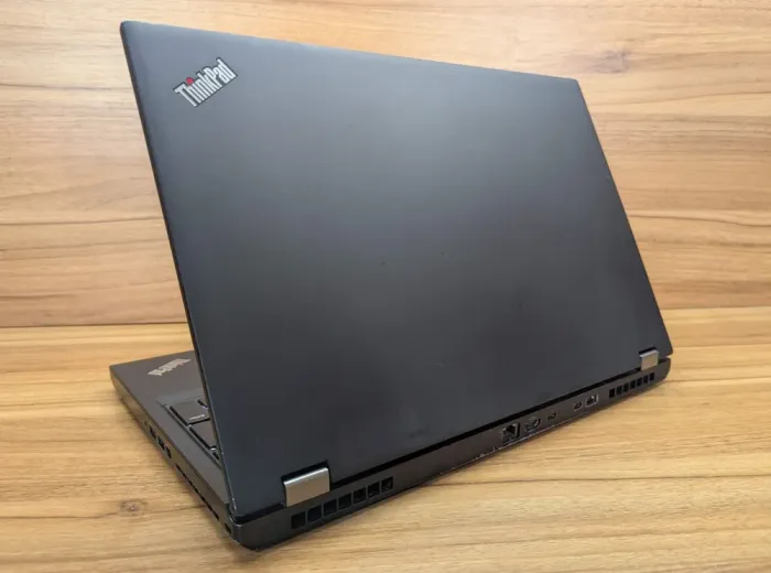 Мобільна робоча станція Lenovo ThinkPad P52 / 15.6" (1920x1080) IPS / Intel Xeon E-2176M (6 (12) ядер по 2.7 - 4.4 GHz) / 32 GB DDR4 / 512 GB SSD / nVidia Quadro P2000, 4 GB GDDR5, 128-bit / TouchID / WebCam / Windows 10 б/в - зображення 7