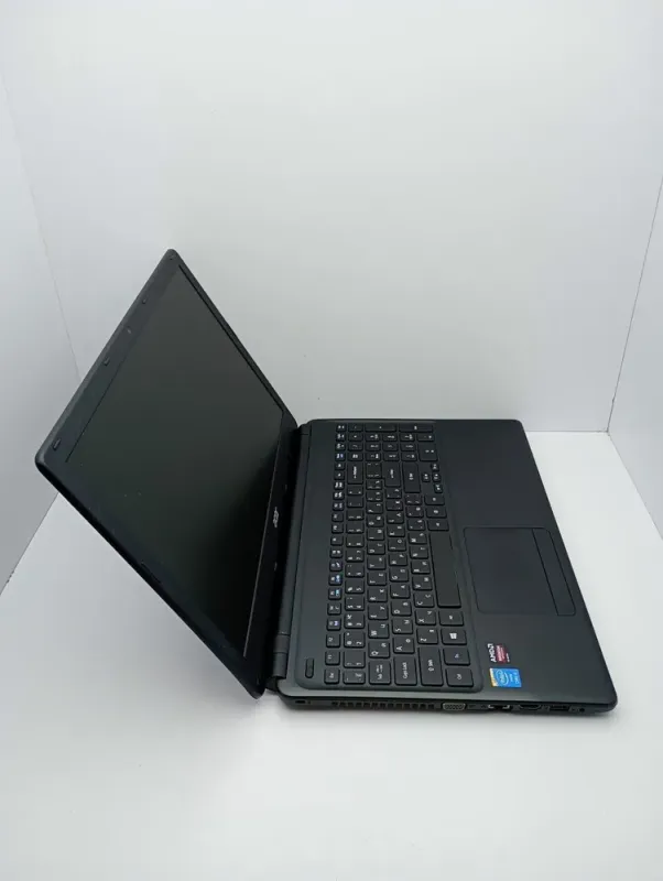 Ноутбук Acer Aspire E1-572G / 15.6" (1366x768) TN / Intel Core i5-4200U (2 (4) ядра по 1.6 - 2.6 GHz) / 8 GB DDR3 / 240 GB SSD / AMD Radeon HD 8670M, 1 GB DDR3, 64-bit / WebCam б/в - зображення 5