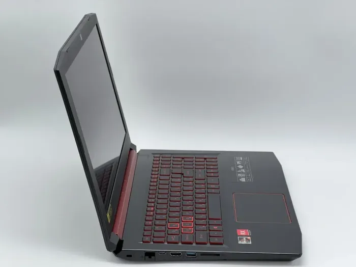 Ігровий ноутбук Acer Nitro 5 AN515-42 / 15.6" (1920x1080) IPS / AMD Ryzen 5 2500U (4 (8) ядра по 2.0 - 3.6 GHz) / 16 GB DDR4 / 480 GB SSD / AMD Radeon RX 560X, 4 GB GDDR5, 128-bit / WebCam б/в - зображення 3