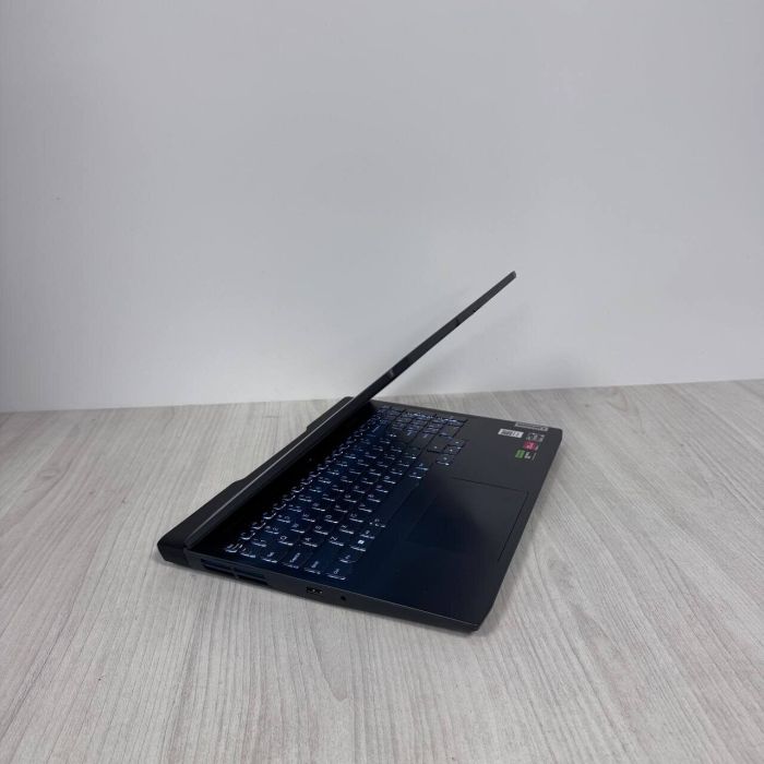 Ігровий ноутбук Б-класу Lenovo IdeaPad Gaming 3 15ARH7 / 15,6" (1920x1080) IPS / AMD Ryzen 5 7535HS (6 (12) ядер по 3,3 - 4,55 ГГц) / 16 ГБ DDR5 / 512 ГБ SSD NVMe / nVidia GeForce RTX 2050, 4 ГБ GDDR6, 64-біт / Веб-камера б/в - зображення 6