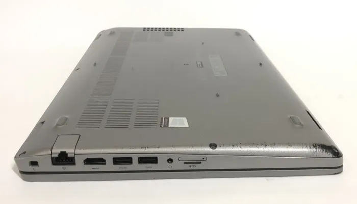 Мобільна робоча станція Б-клас Dell Precision 3551 / 15.6" (1920x1080) IPS / Intel Core i7-10750H (6 (12) ядер по 2.6 - 5.0 GHz) / 16 GB DDR4 / 256 GB SSD NVMe / nVidia Quadro P620, 4 GB GDDR5, 128-bit / WebCam / Win 10 Pro б/в - зображення 6